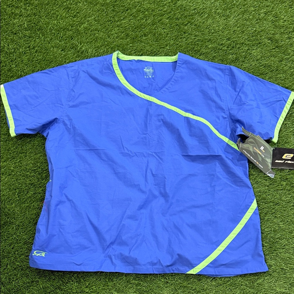 Iguana Med Scrub Top